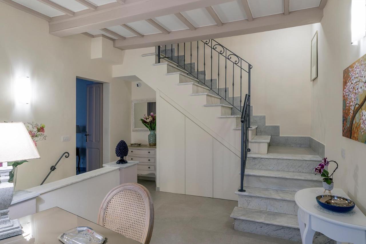 Dimo' Re Bed & Breakfast Farnese Exterior photo