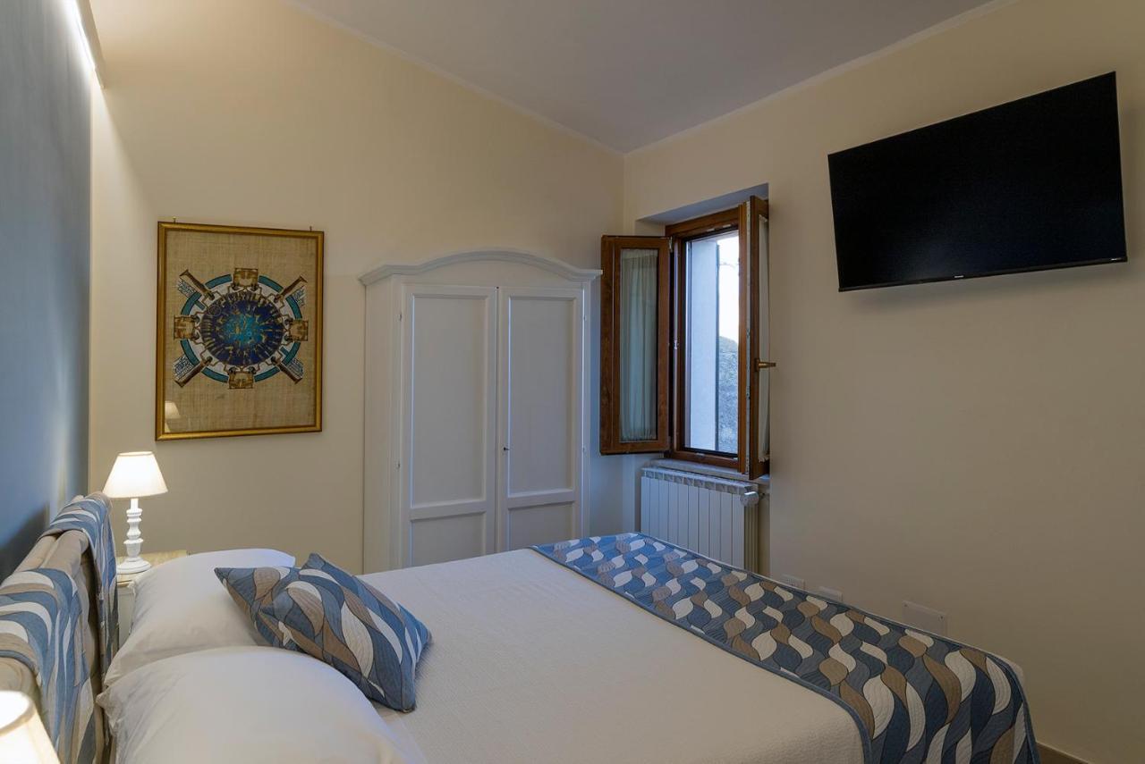 Dimo' Re Bed & Breakfast Farnese Exterior photo