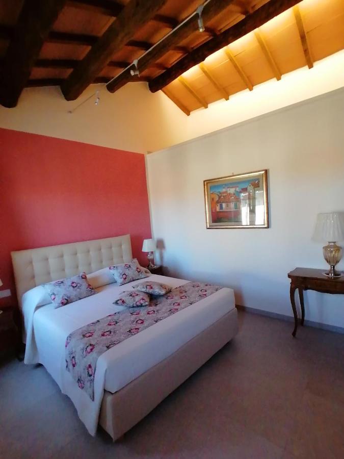 Dimo' Re Bed & Breakfast Farnese Exterior photo
